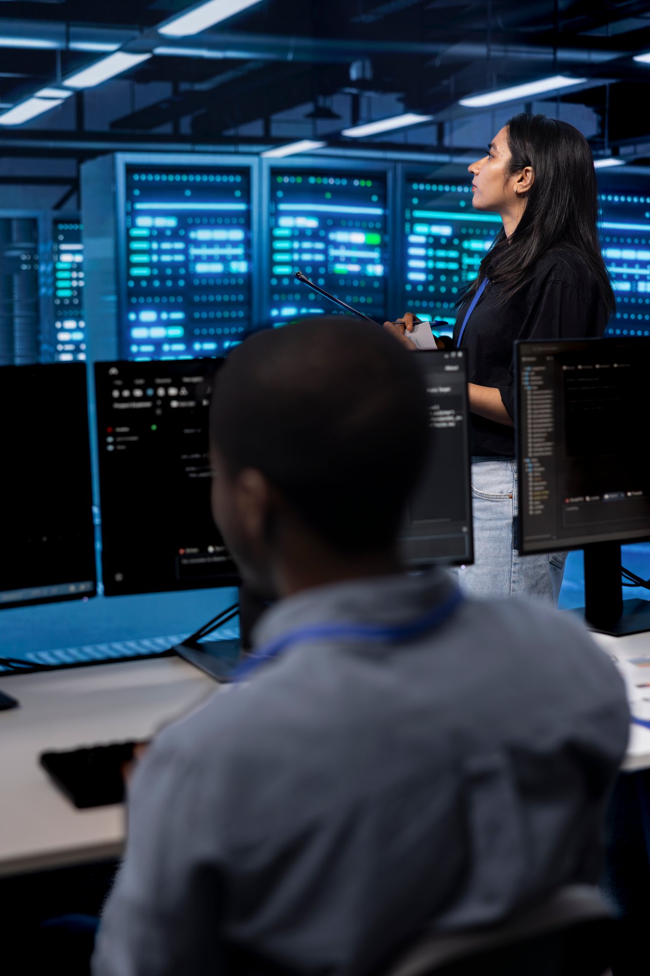 manager-server-hub-using-computer-find-firewall-misconfigurations